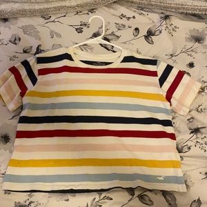 Cropped, striped Hollister t-shirt. Size small. Slightly oversized.